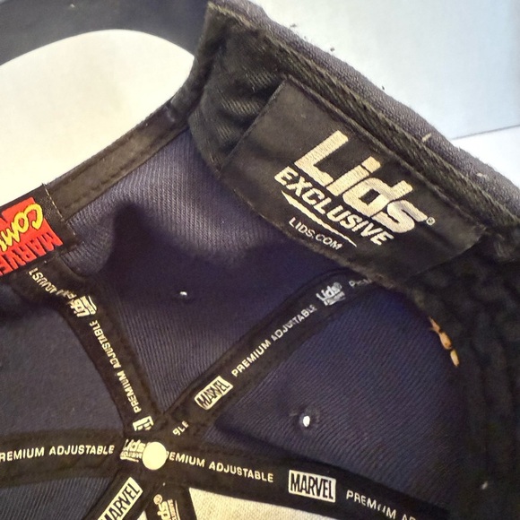 Marvel Black and White Adjustable Cap - Picture 5 of 6